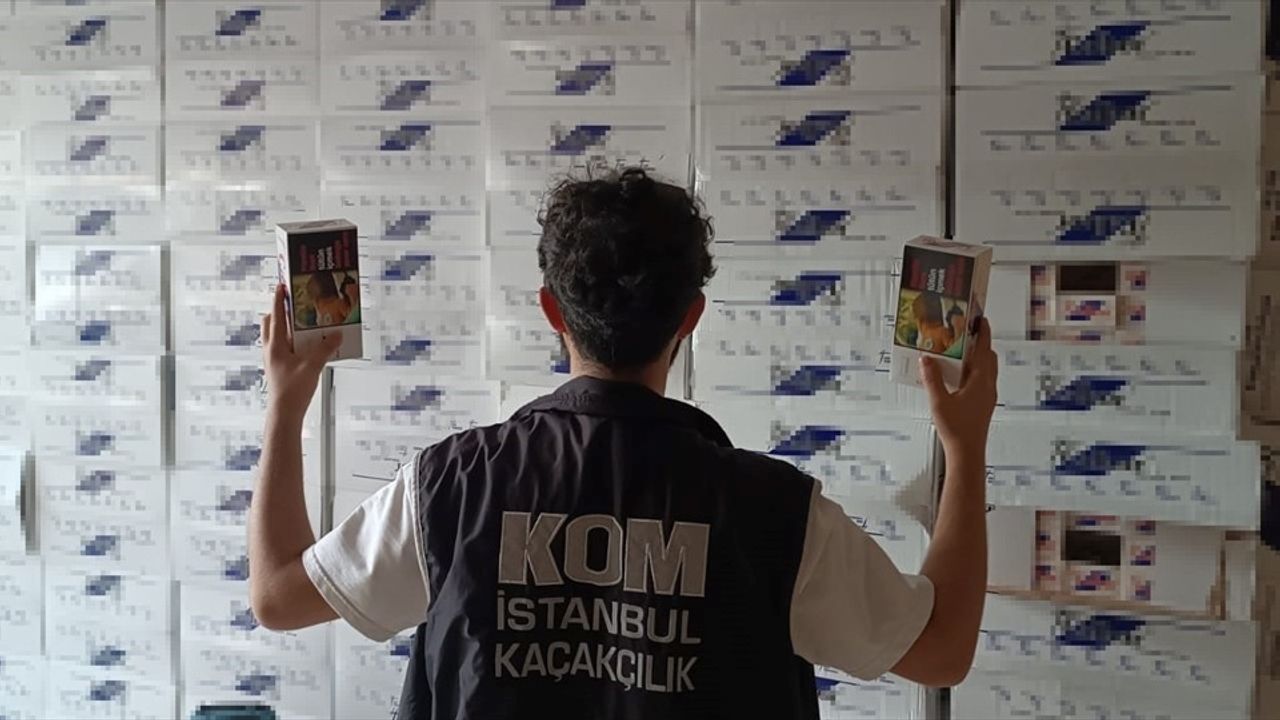 İstanbul'da Kaçak Tütün Operasyonu: 5 Ton Tütün ve 15 Milyon Makaron Ele Geçirildi