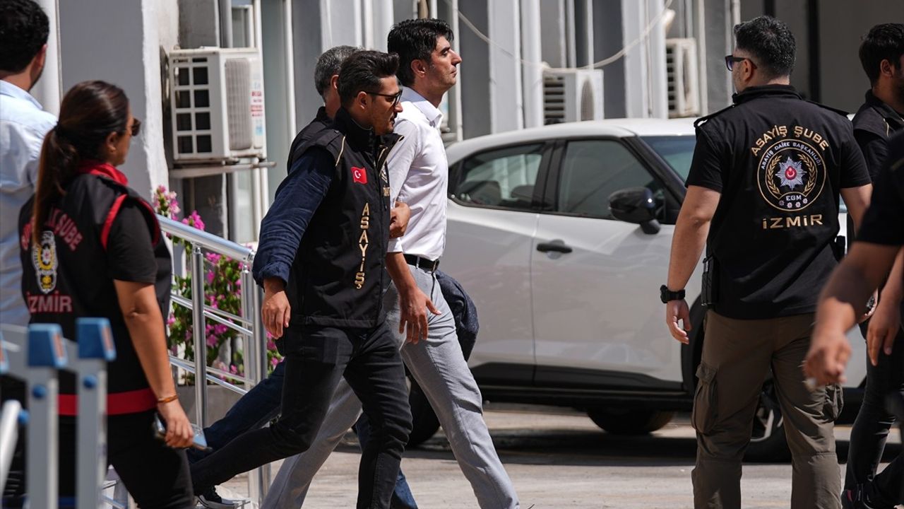 İzmir'de Elektrik Akımına Kapılanların Ölümüyle İlgili 10 Şüpheli Adliyeye Sevk Edildi