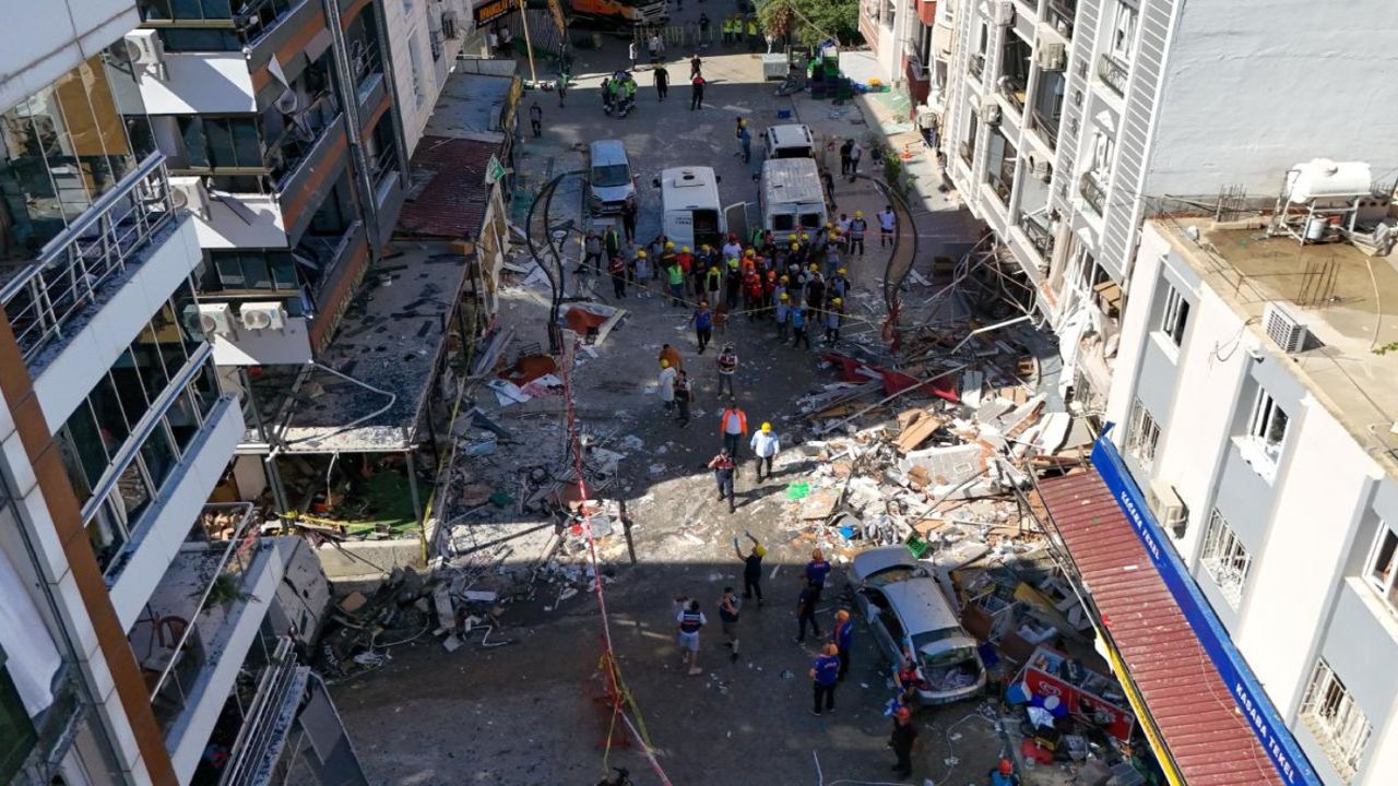 İzmir Torbalı'da 5 kişinin yaşamını kaybettiği patlama ile ilgili iki şüpheli adliyeye sevk edildi