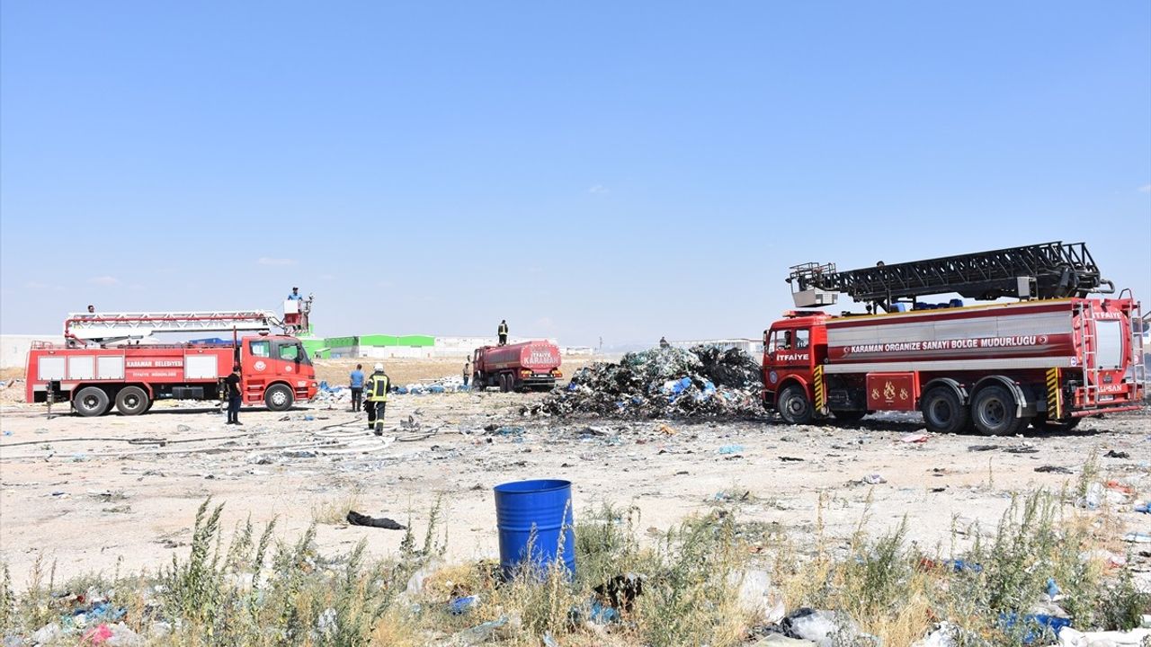 Karaman'da geri dönüşüm tesisinde çıkan yangın söndürüldü