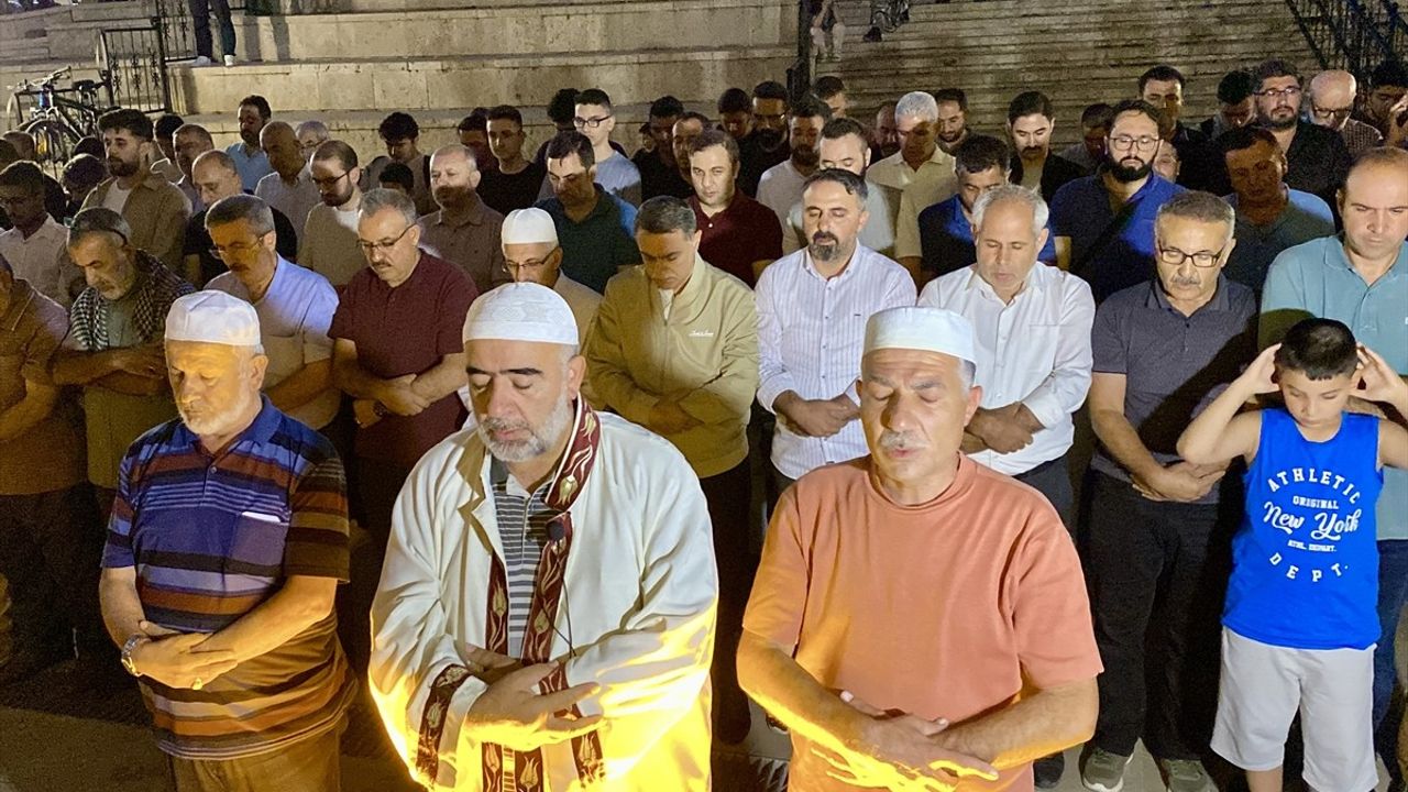 Kırşehir'de İsmail Heniyye İçin Gıyabi Cenaze Namazı Kılındı