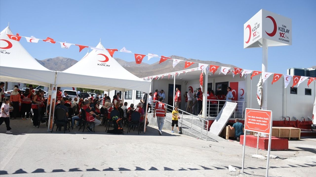 Malatya'da 100. Yıl Kütüphanesi Açıldı