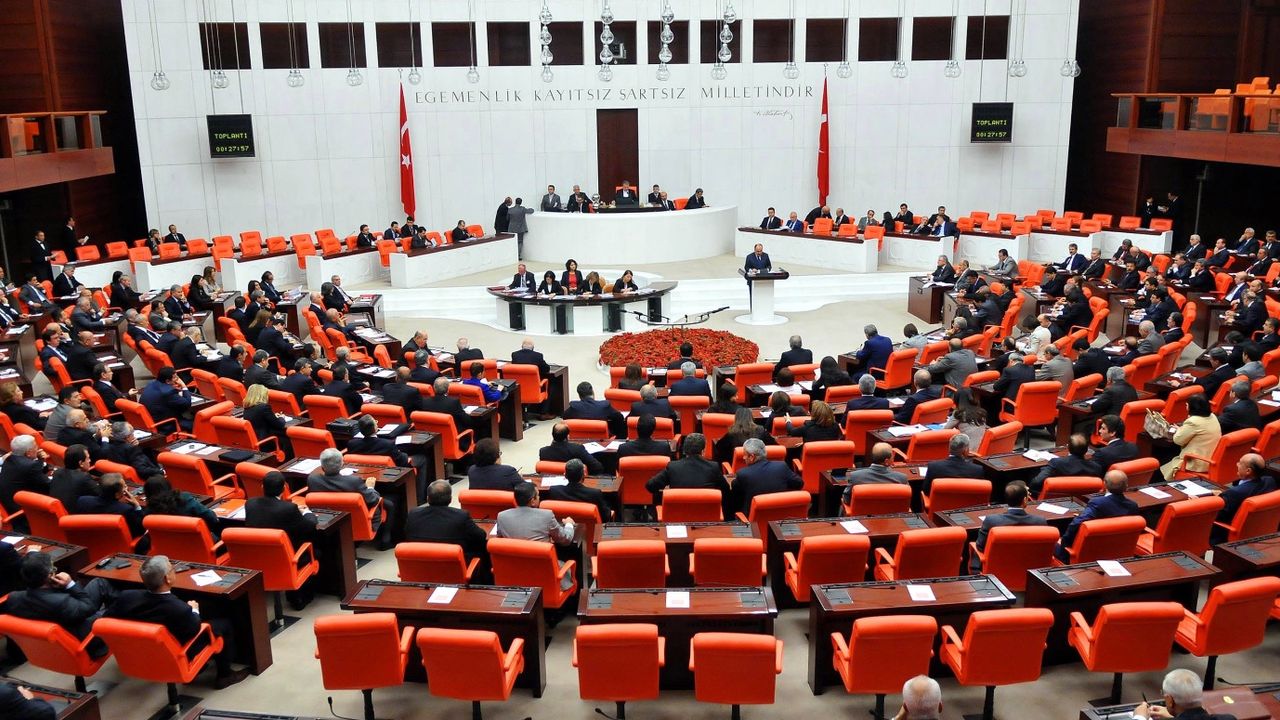 Meclis Plan ve Bütçe Komisyonu vergi paketini kabul etti 