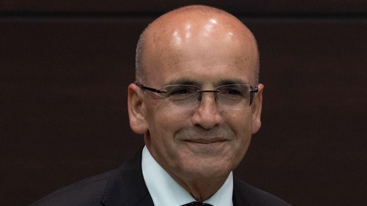 Mehmet Şimşek'ten vergide adalet mesajı: Dar gelirlilere yüklenmeyecek! 