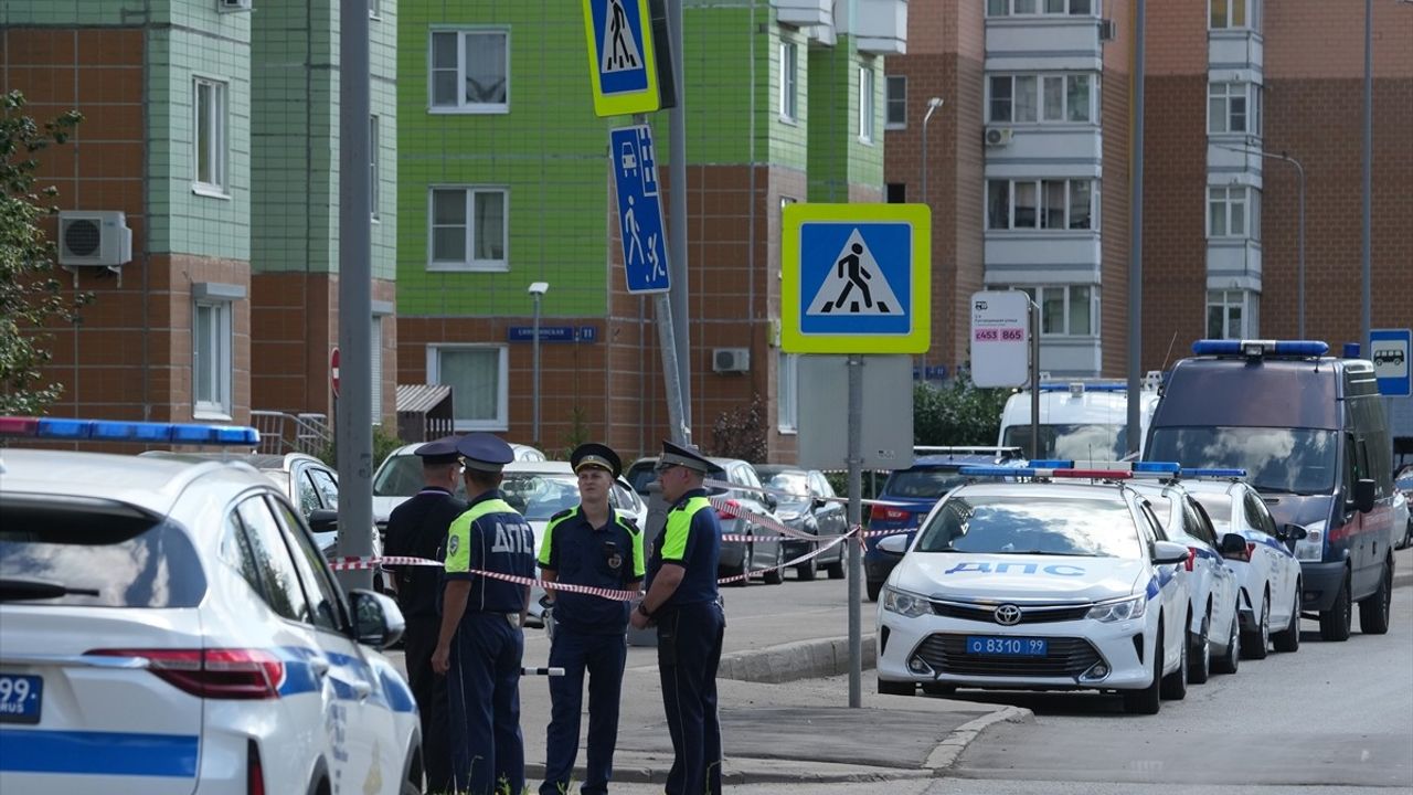 Moskova’da Askeri Araçta Patlama: İki Yaralı