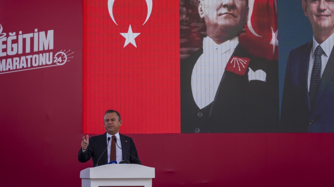 Özgür Özel Eğitim Maratonu'nda öğretmenlere seslendi! 