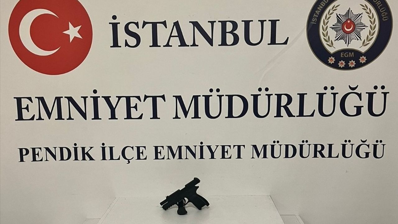 Pendik'te Motosiklet Sürücüsüne Silah Çeken Zanlı Yakalandı