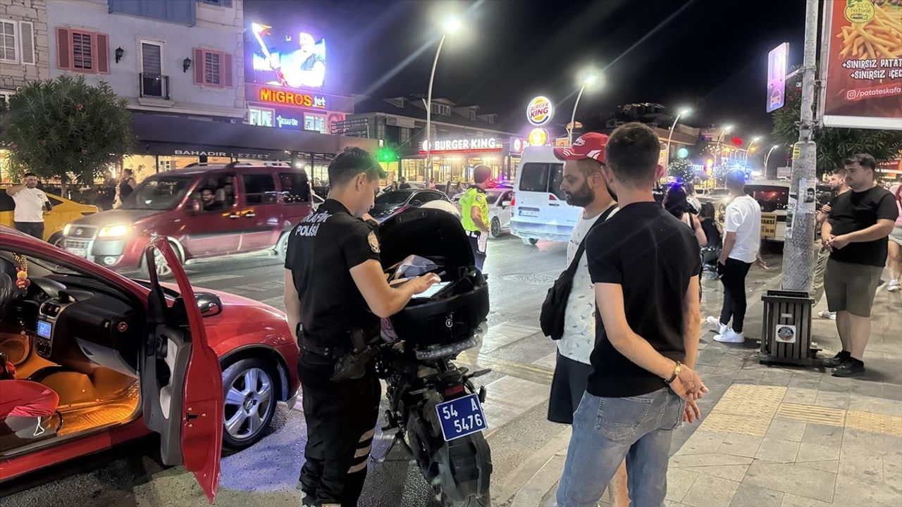 Sakarya'da Yüksek Ses ve Egzoz Denetiminde 50 Araç Sahibi Ceza Aldı