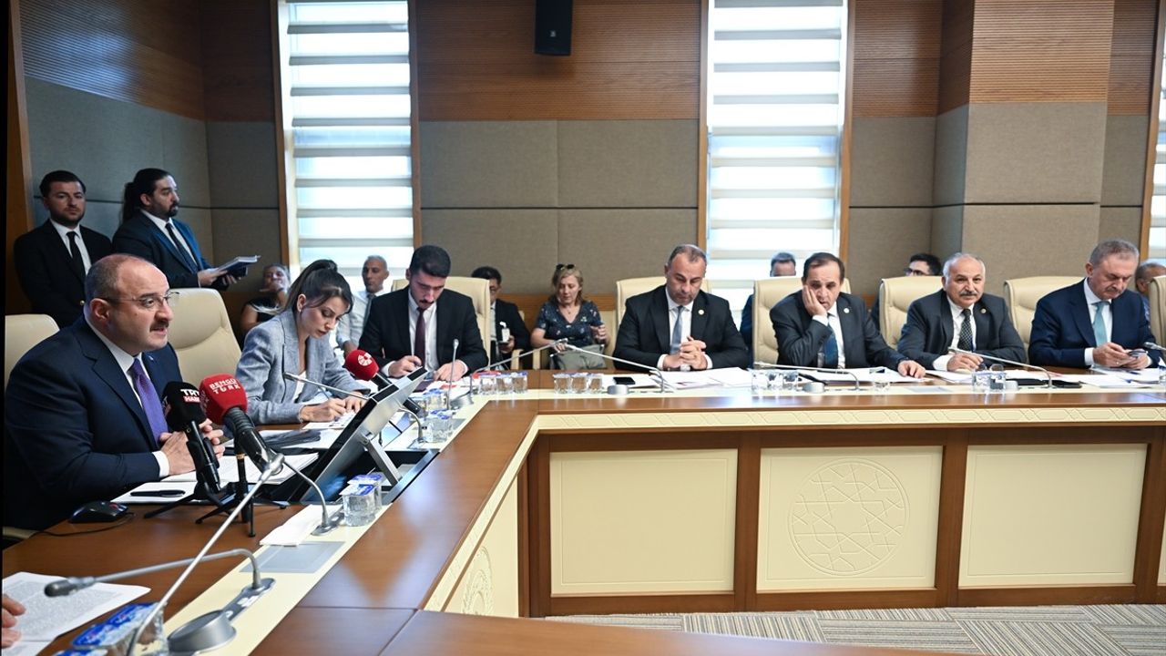 Tüketicilerin Korunması İçin Yeni Kanun Teklifi TBMM'de Görüşülmeye Başladı