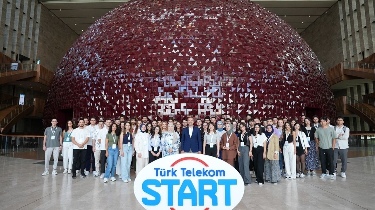 Türk Telekom'un Yeni Dönem 'START Stajım' Programı Başladı