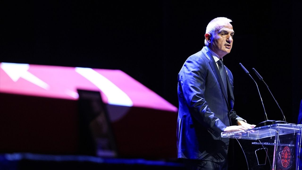 Usta Tiyatrocu Kenan Işık için Anma Töreni Düzenlendi