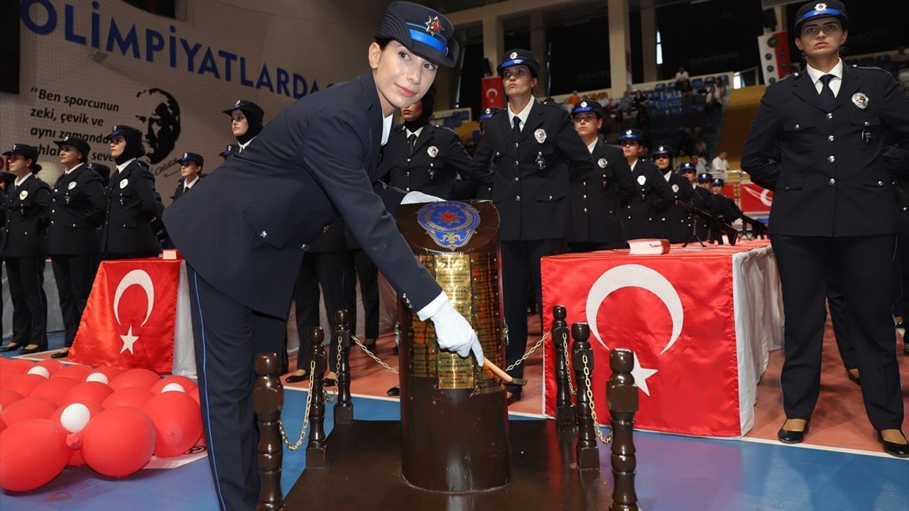 280 Kadın Polis Adayı Aksaray'da Mezuniyet Töreni ile Hayata Adım Attı