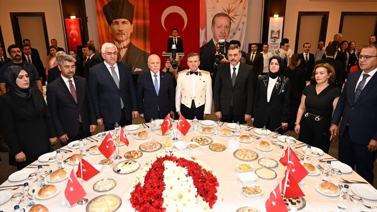 30 Ağustos Zafer Bayramı Erzurum ve Ağrı'da Coşkuyla Kutlandı