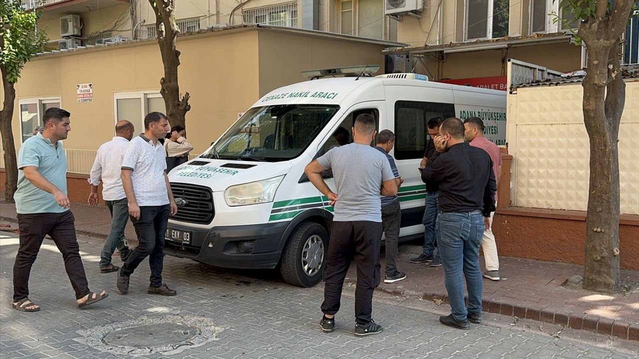 Adana'da Su Kuyusunda Yaşamını Yitiren İki Kişinin Cenazeleri Defnedildi