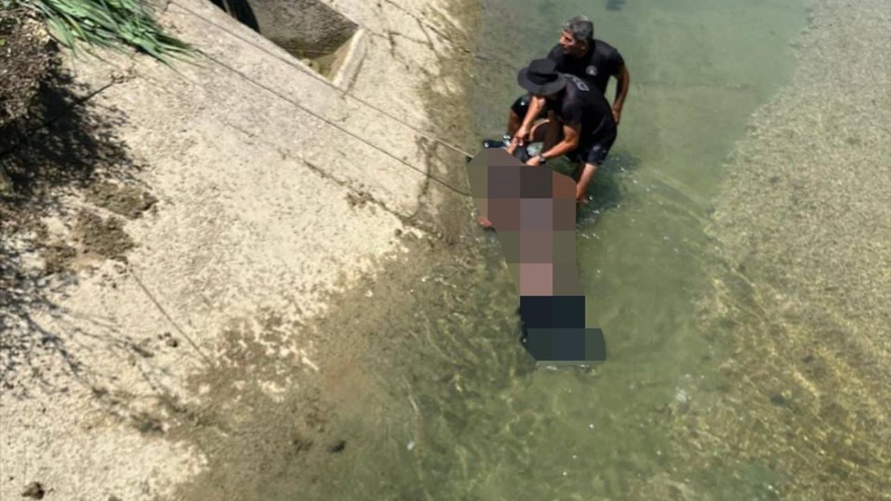 Adana'da Sulama Kanalında Adam Cesedi Bulundu