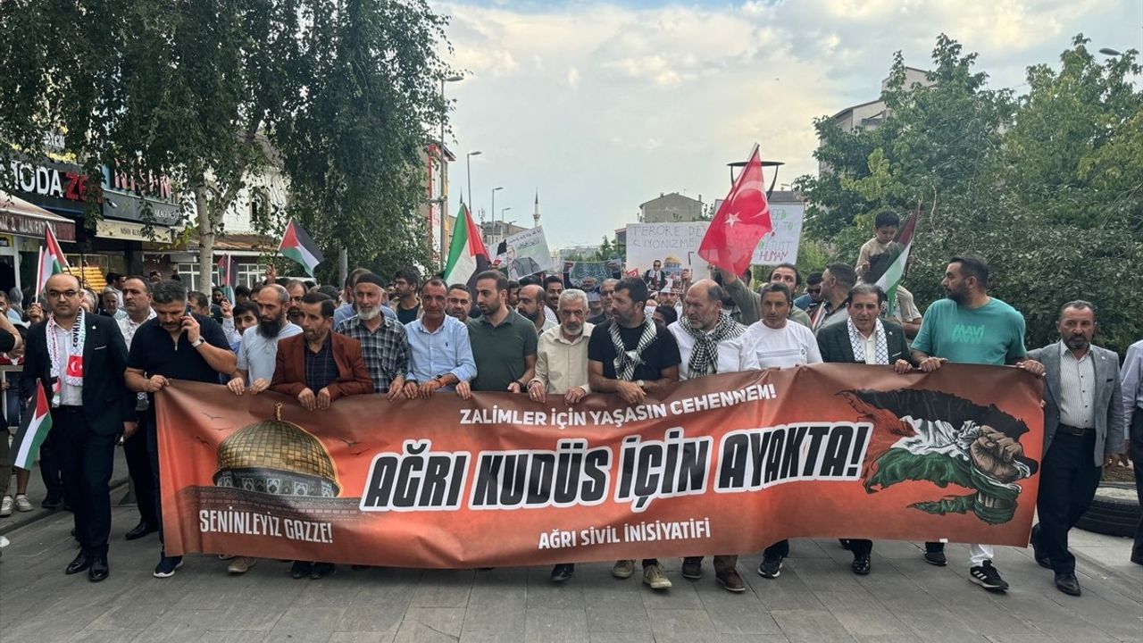 Ağrı'da İsmail Heniyye İçin Protesto Yürüyüşü