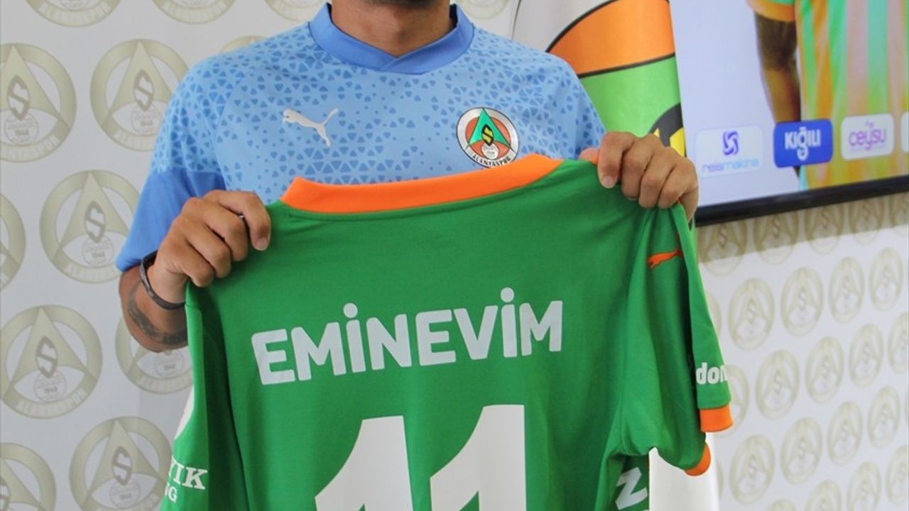 Alanyaspor İki Yeni Futbolcuyla Anlaşma Sağladı