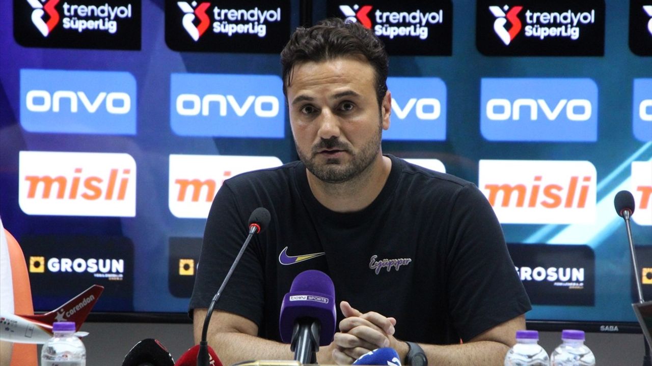 Alanyaspor ve Eyüpspor Maçının Ardından Teknik Direktör Fatih Tekke Açıklamalarda Bulundu