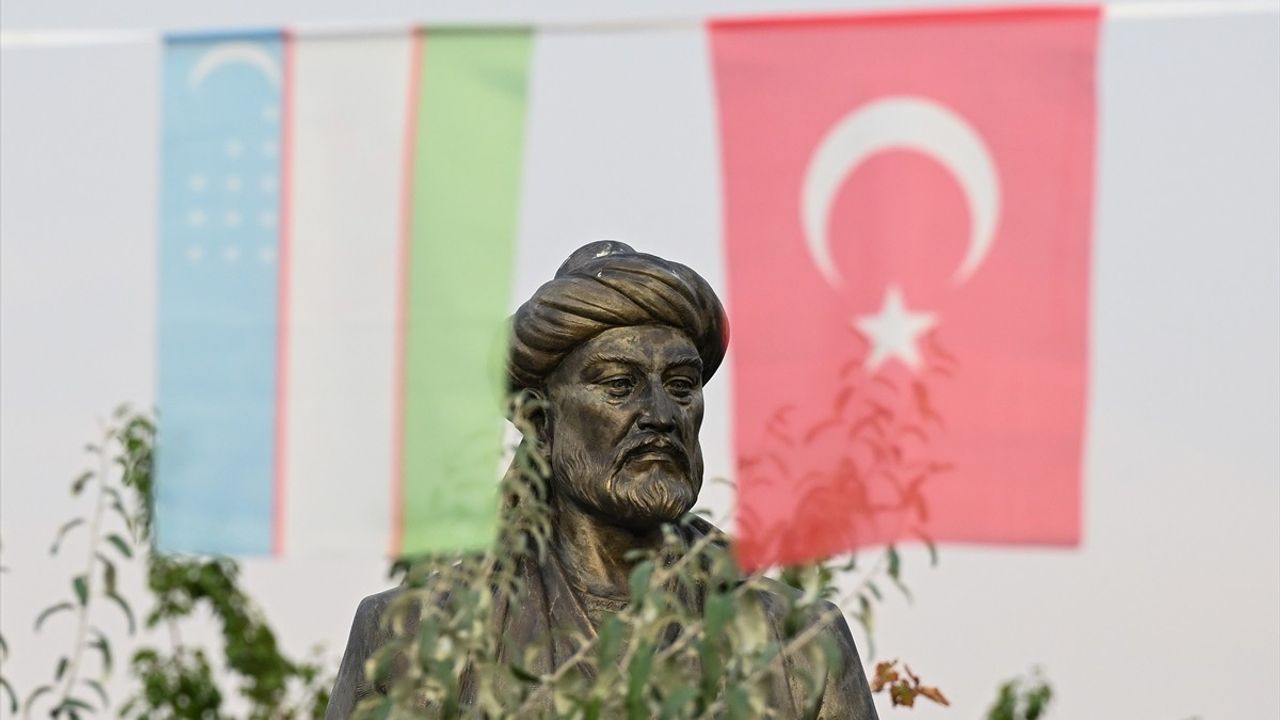 Ankara'da Alişir Nevai Heykeli Açıldı