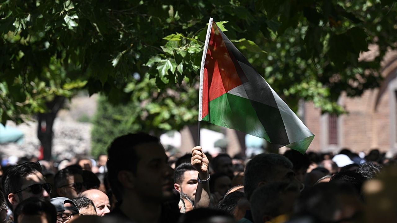 Ankara'da Gıyabi Cenaze Namazı: İsmail Heniyye Anıldı