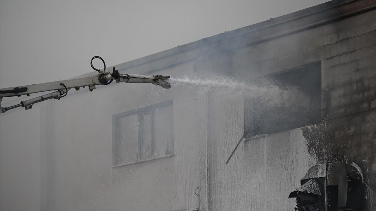 Ankara'da İki İş Yerinde Yangın