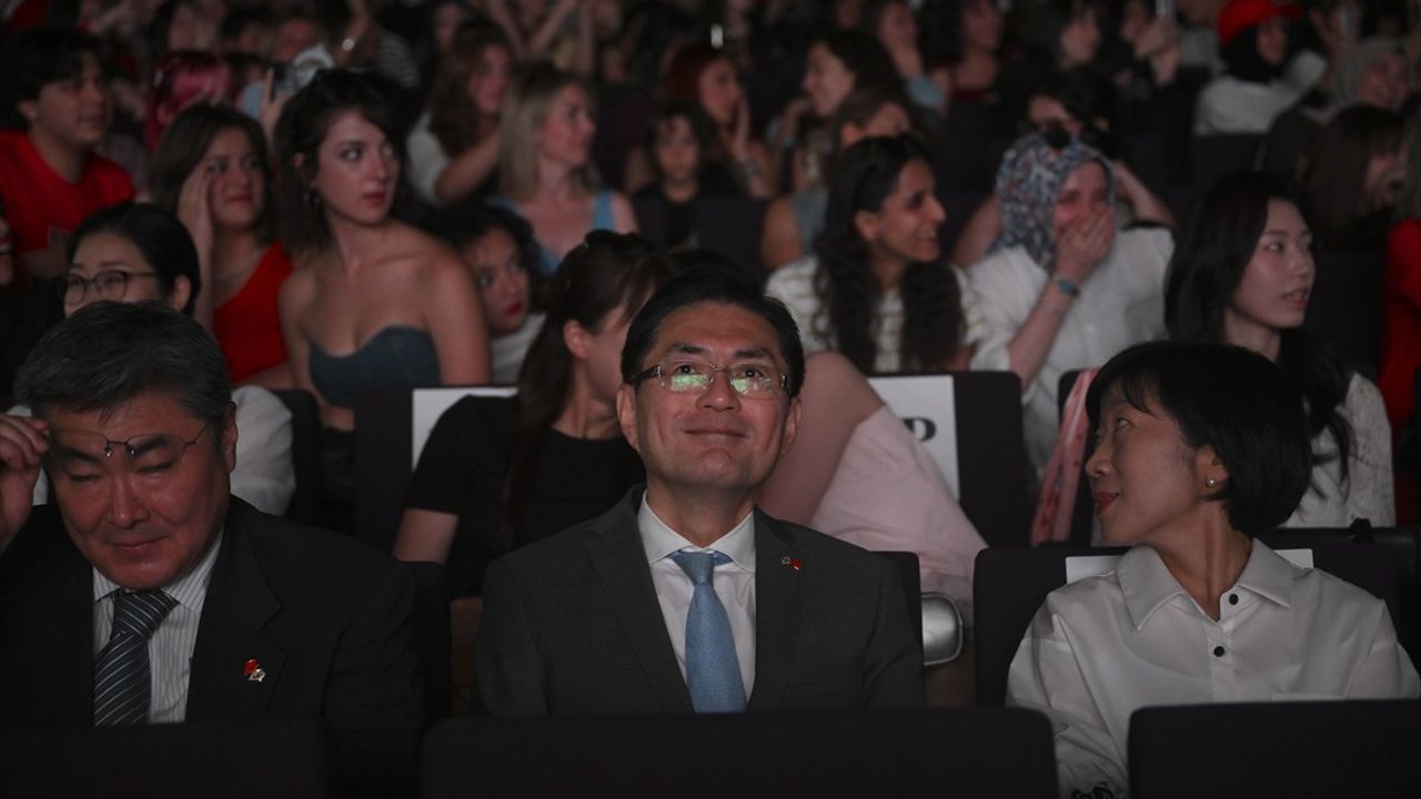 Ankara'da K-Pop Coşkusu: Cover Dans Festivali ve Konser