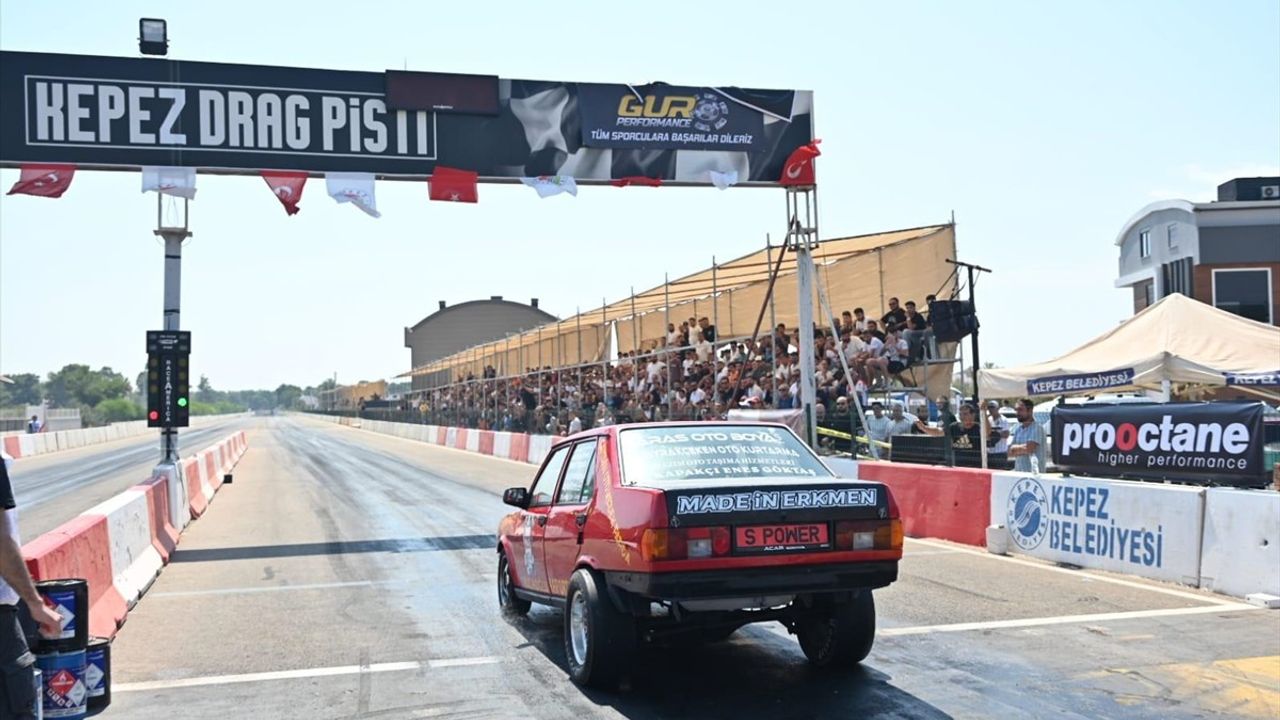 Antalya'da Oto Drag Yarışlarının 1. Ayak Heyecanı