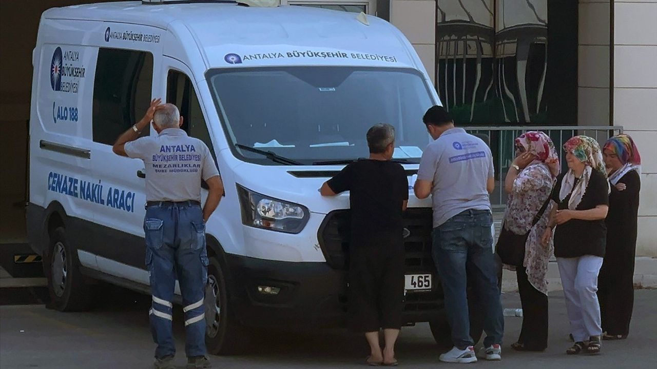 Antalya'daki Huzurevi Yangınında Acı Kayıp