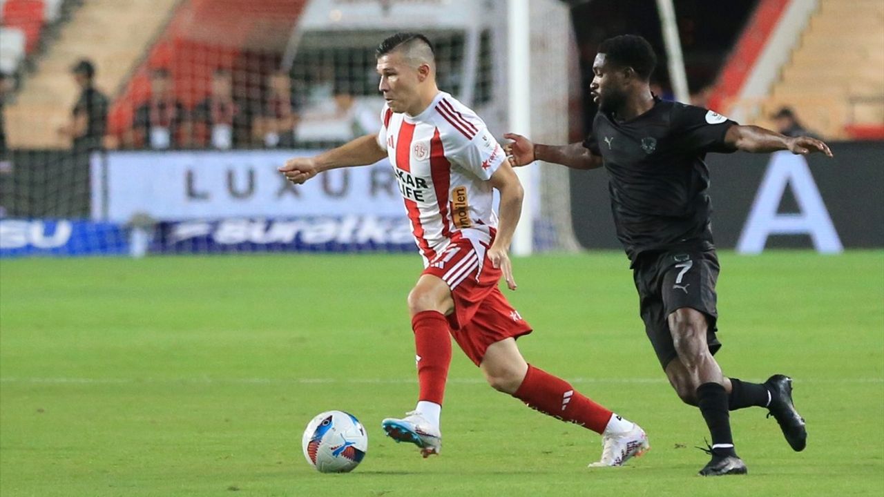 Antalyaspor, Hatayspor'u Geri Dönüşle Yendi