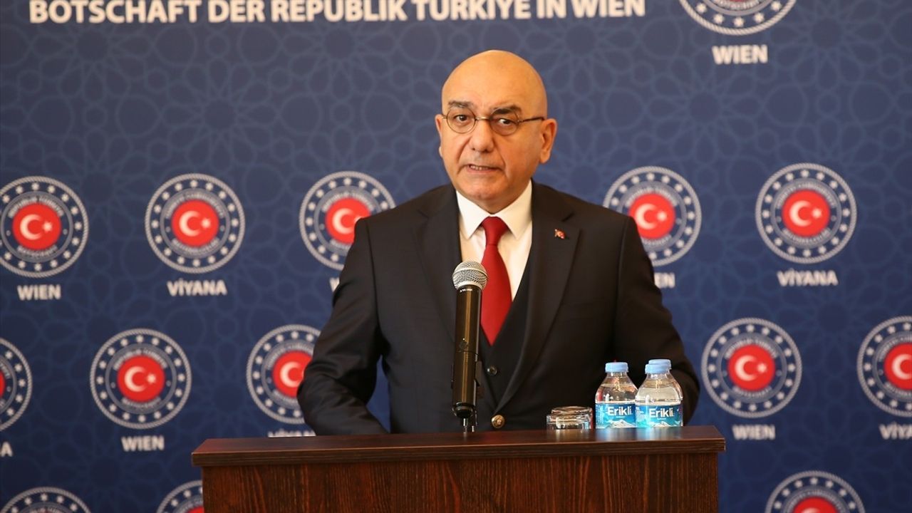 Avusturya'da Büyük Zafer'in 102. Yılı Coşku ile Kutlandı