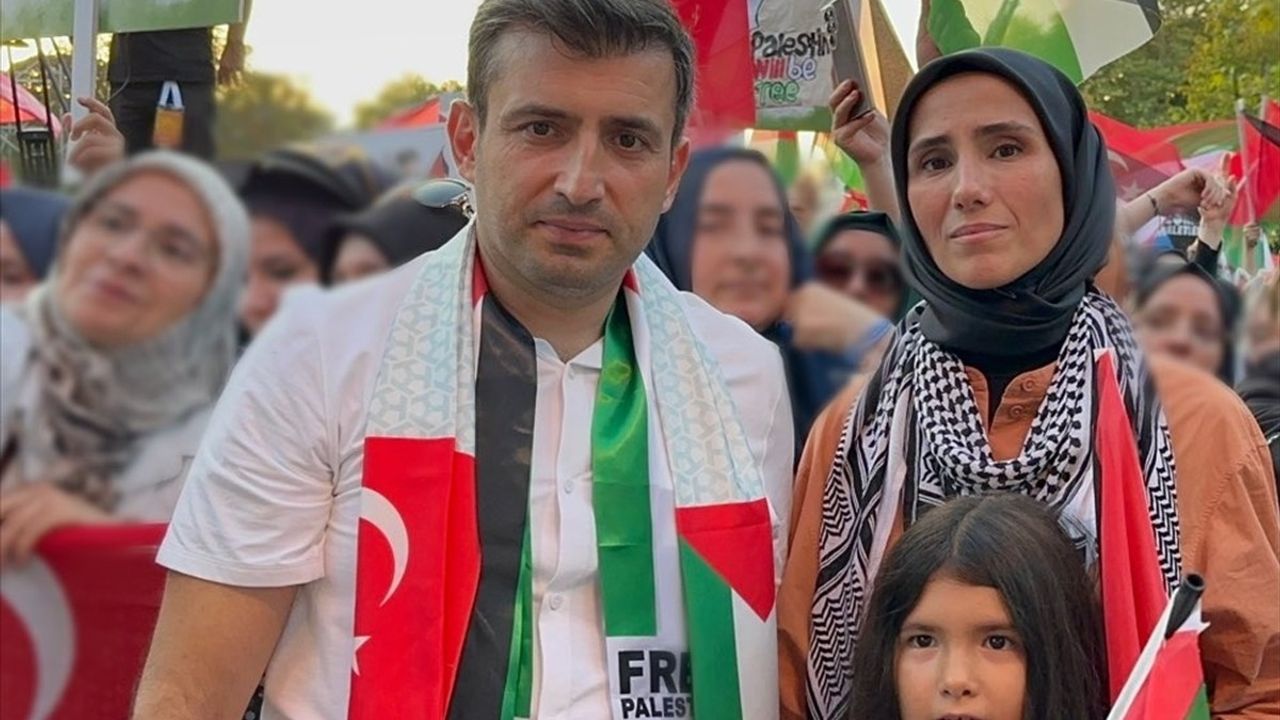 Ayasofya'da Filistin İçin Büyük Destek Gösterisi