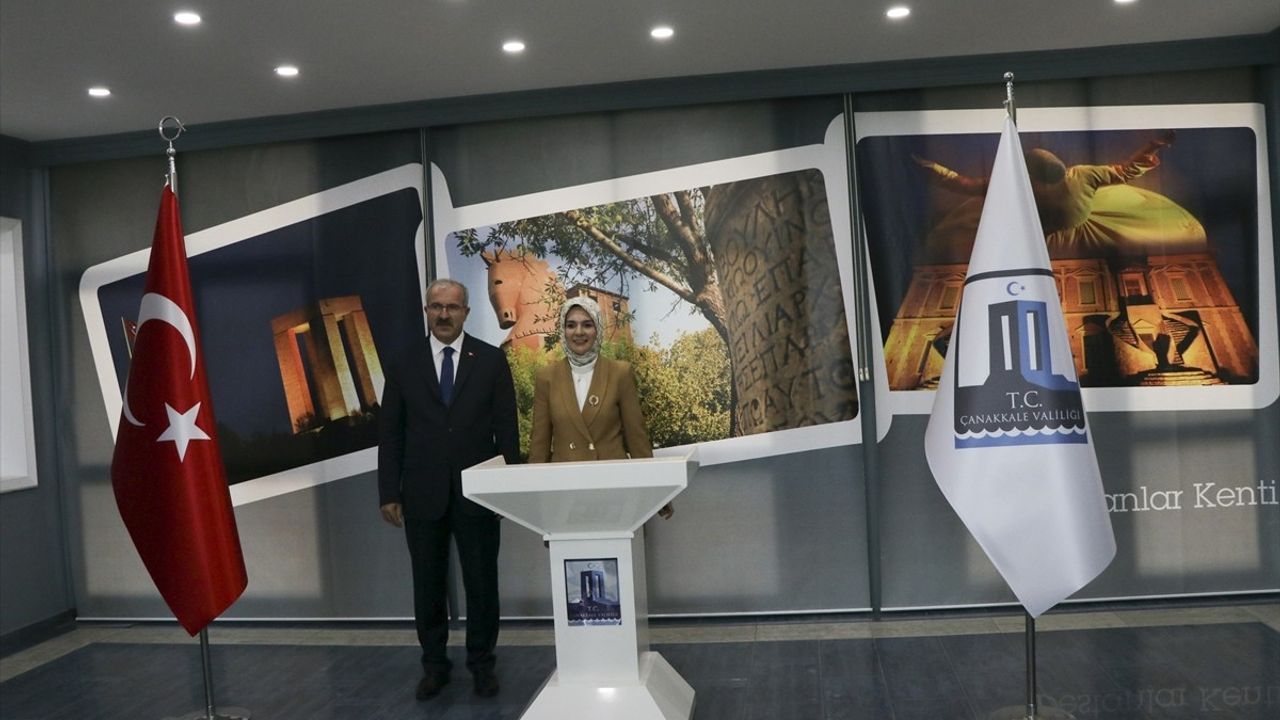 Bakan Göktaş, Çanakkale'de Yeni Sosyal Hizmetler Merkezi Açtı