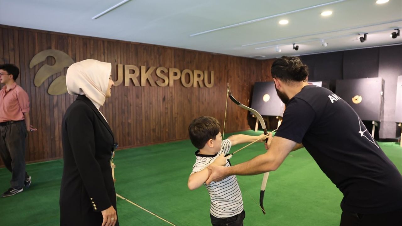 Bakan Göktaş, Gazzeli Çocuklarla Oyun Parkında Buluştu