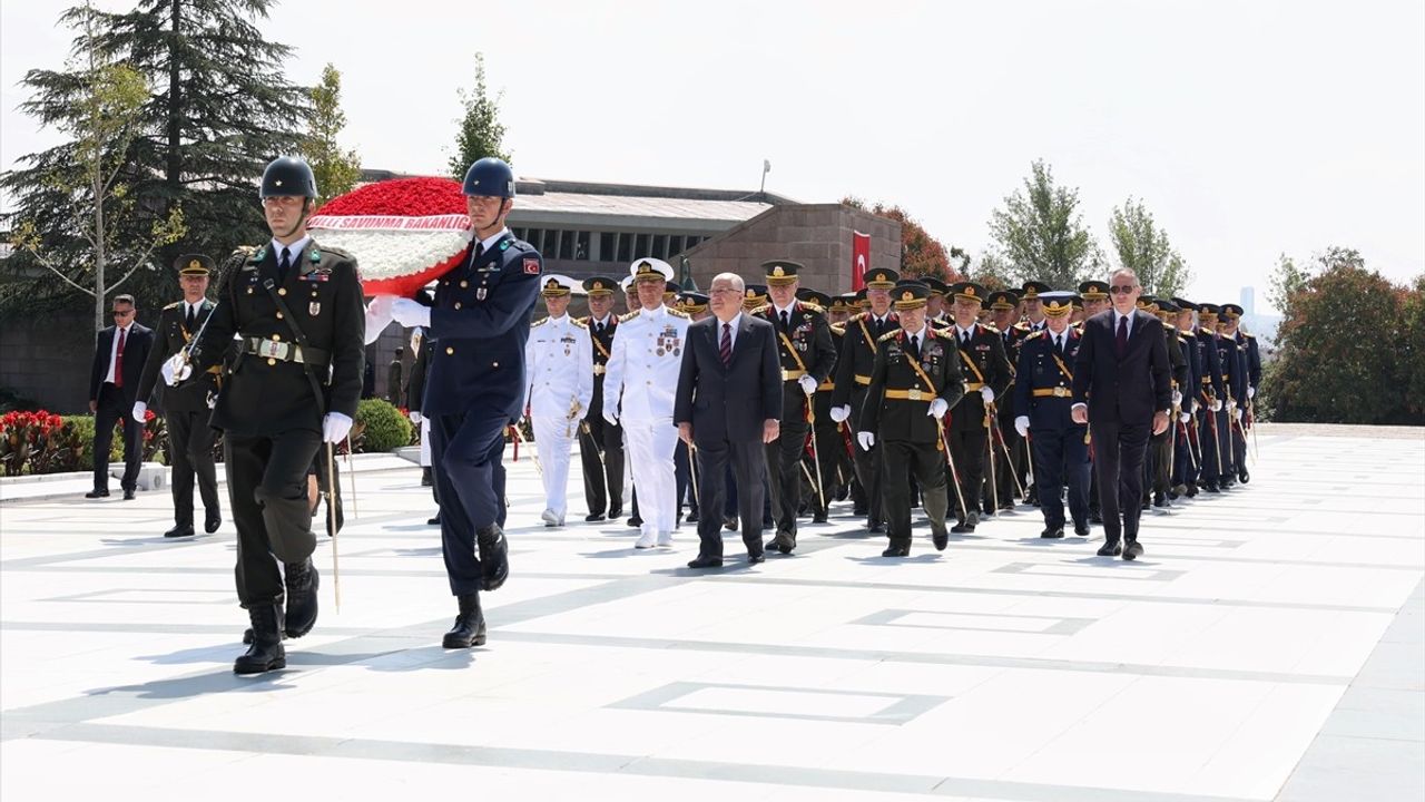 Bakan Güler'den TSK Komuta Kademesi ile Anma Ziyareti