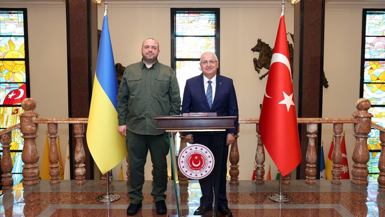 Bakan Güler, Ukraynalı Mevkidaşı Umerov ile Görüştü