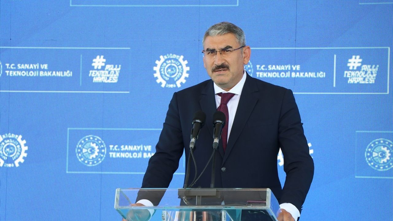 Bakan Kacır, Niğde'de Yatırım ve Tarım Alanında Önemli Açılışlar Gerçekleştirdi