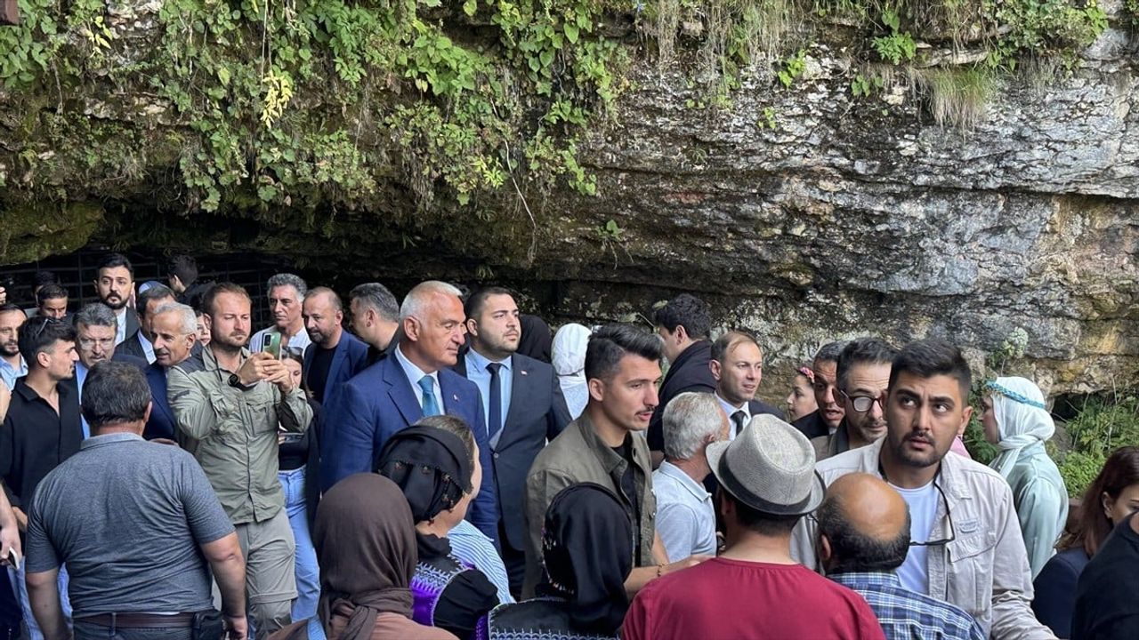 Bakanlar Trabzon'da İncelemelerde Bulundu