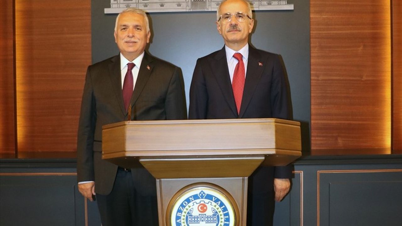 Bakanlar Uraloğlu ve Memişoğlu'dan Trabzonspor'a Destek