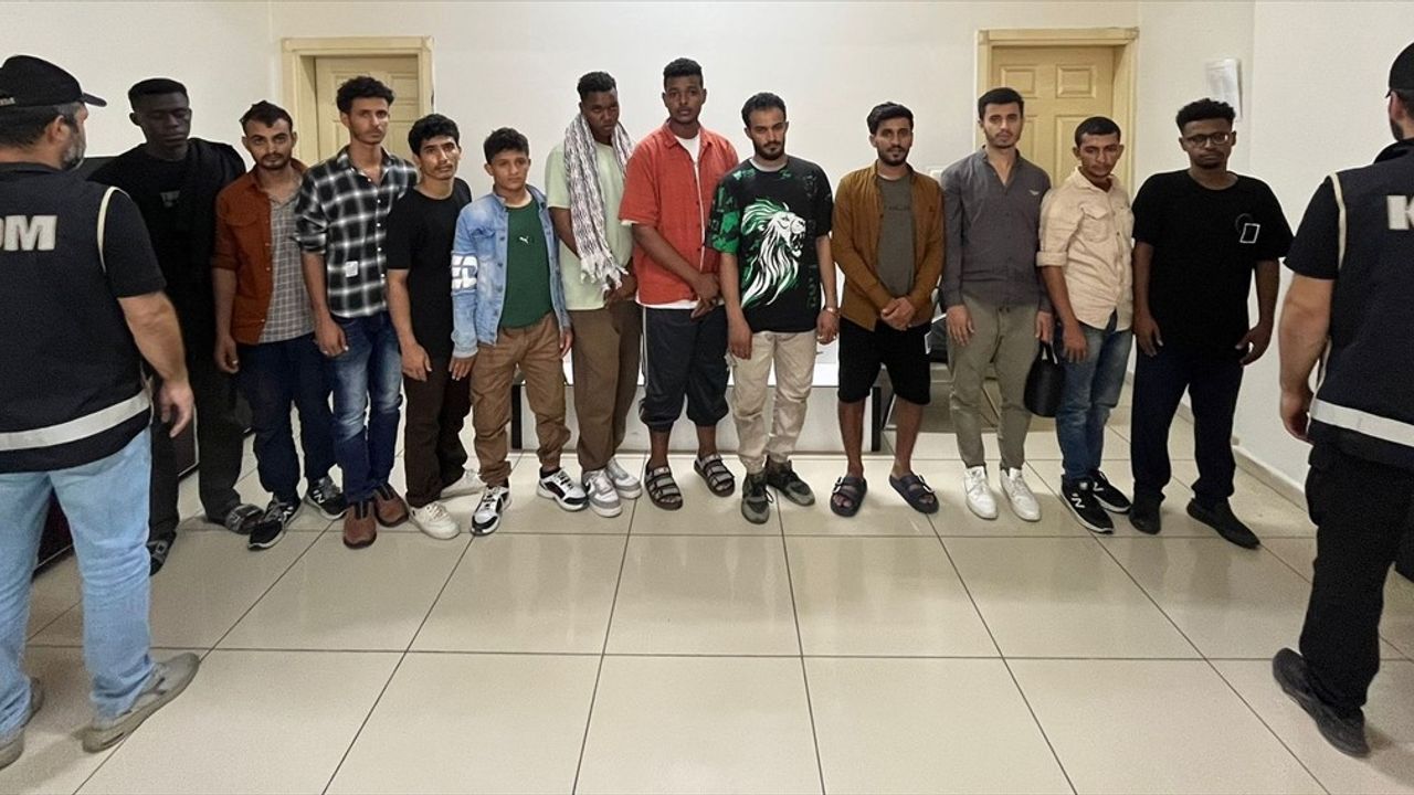 Balıkesir'de 12 Düzensiz Göçmen Yakaladı