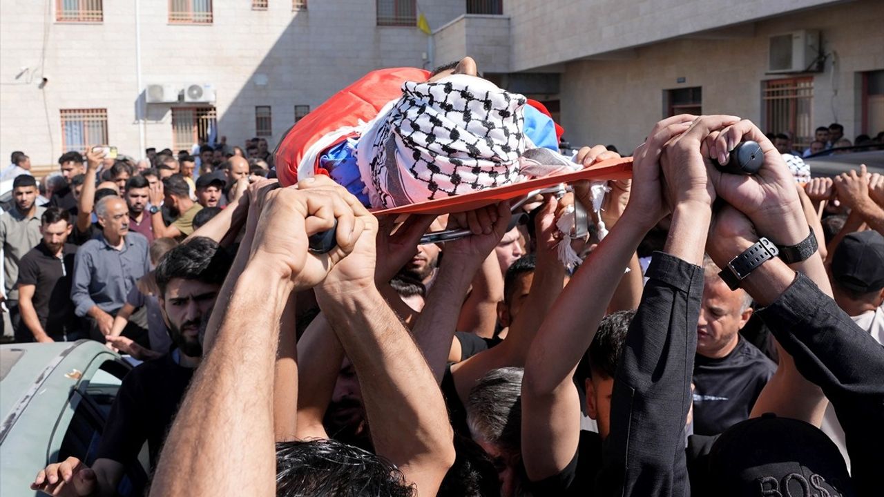 Batı Şeria'nın Tubas Kentinde İsrail Baskını: 4 Filistinli Hayatını Kaybetti