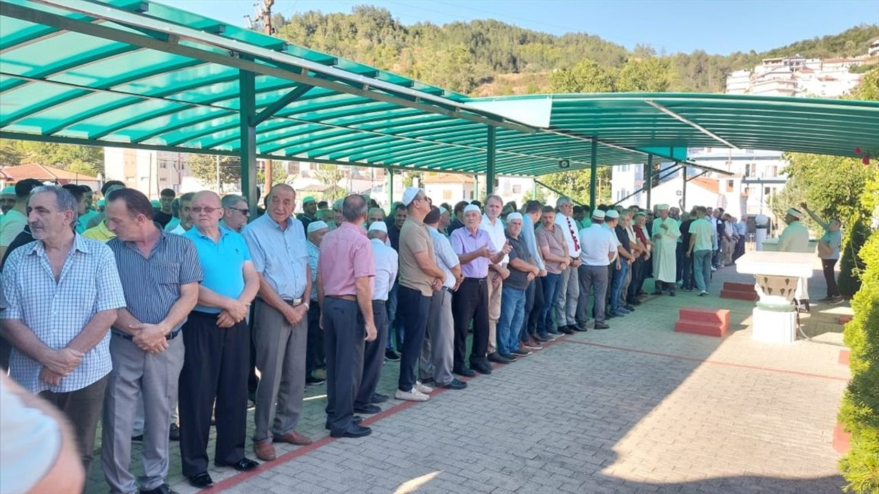 Batı Trakya'da İsmail Heniyye için Gıyabi Cenaze Namazı Kılındı