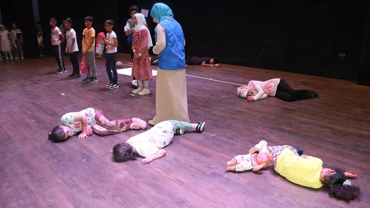 Batman'da TÜGVA Yaz Okulu Kapanış Programı Düzenlendi