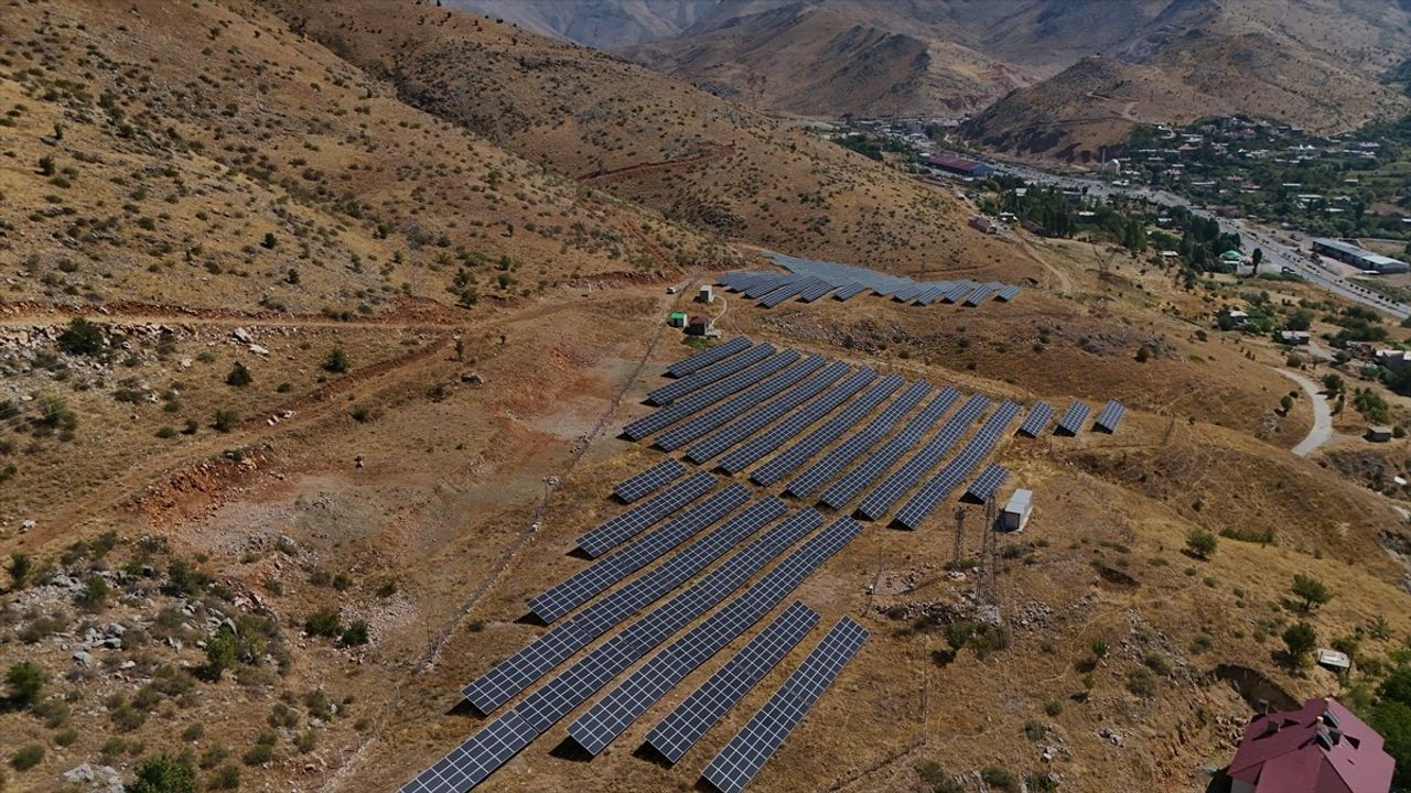 Bitlis Belediyesi Güneş Enerjisi Santrali ile Elektrik İhtiyacını Karşılıyor
