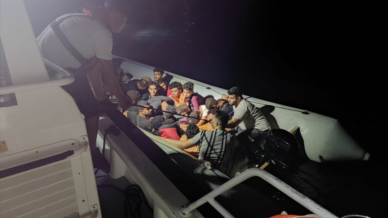 Bodrum'da Düzensiz Göçmen Operasyonu: 44 Yakalandı, 32 Kurtarıldı