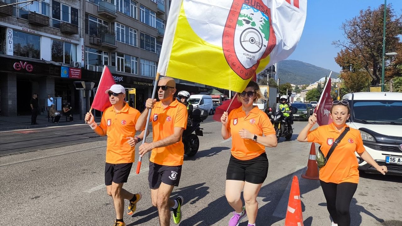 Bursa'da Taksicilere Destek İçin Farkındalık Koşusu Düzenlendi