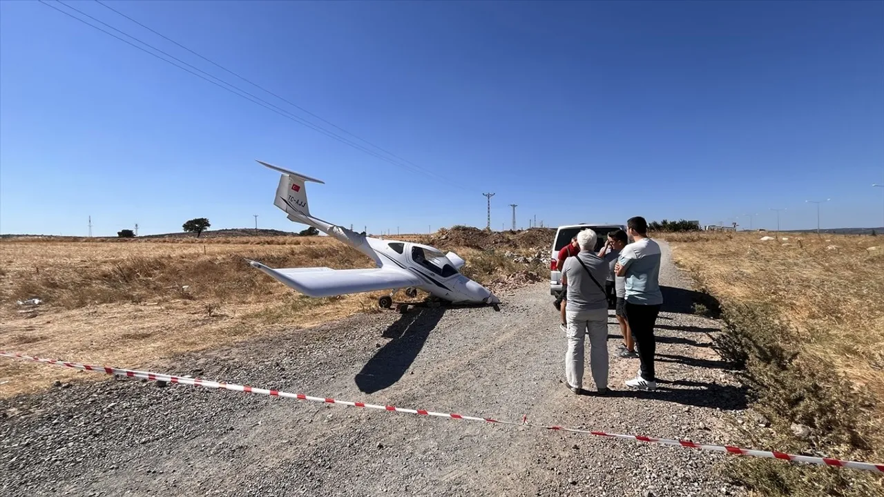 Çanakkale'de Eğitim Uçağı Acil İniş Yaptı