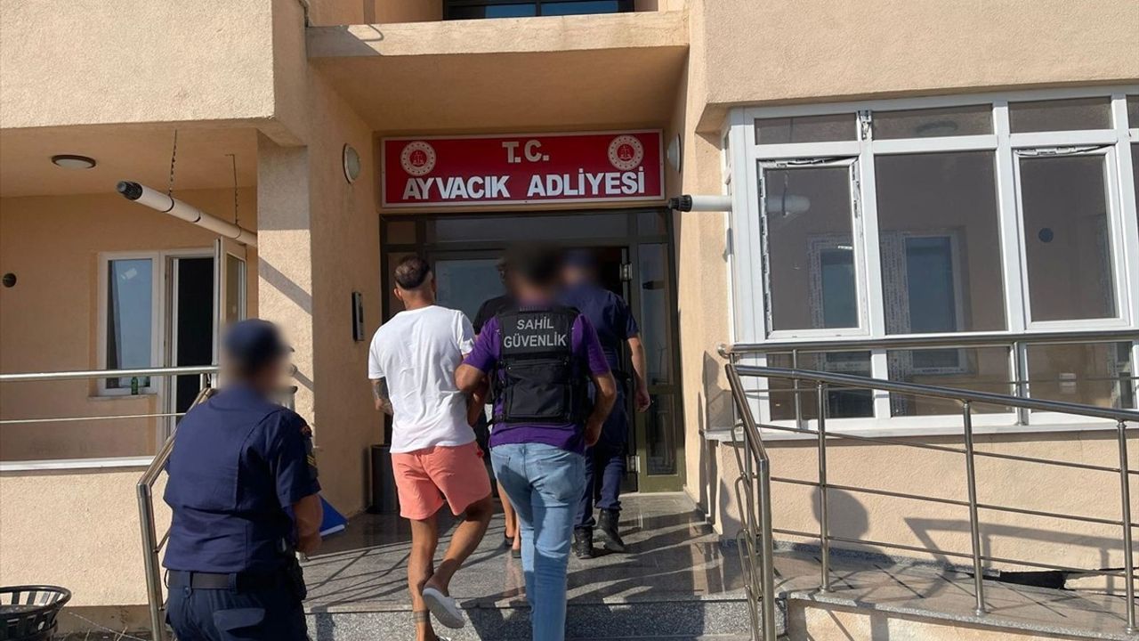 Çanakkale'de Göçmen Kaçakçılığı Operasyonu: 3 Tutuklama