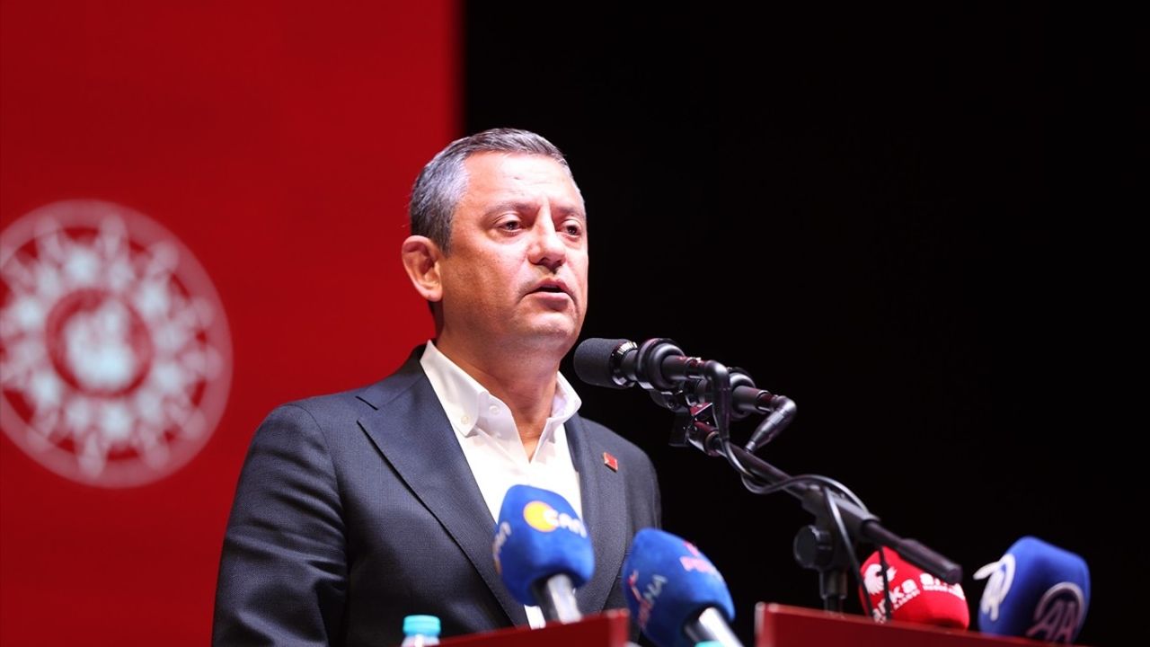 CHP Lideri Özel: Cemevleri Alevilere İbadet Yeri, Mücadelemiz Sürecek