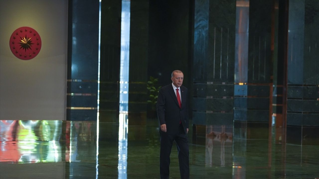 Cumhurbaşkanı Erdoğan, 30 Ağustos Zafer Bayramı Töreninde Tebrikleri Kabul Etti