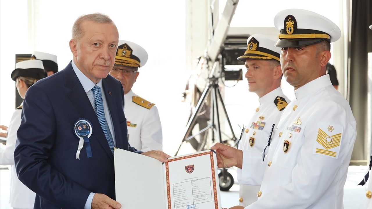 Cumhurbaşkanı Erdoğan, Aksaz Tersanesi Açılışında Güçlü Donanmanın Önemi vurguladı